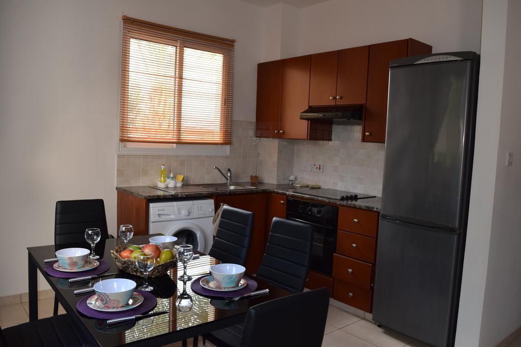 Diana Apartment Paphos Exterior foto
